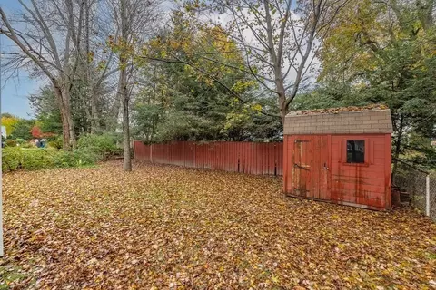 111 Mayflower Rd, Springfield, MA 01118 photo 34
