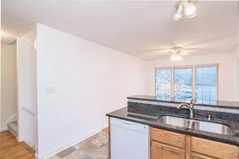 36 Castlegate #36, Springfield, MA 01129 photo 5