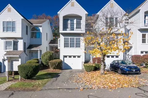 36 Castlegate #36, Springfield, MA 01129