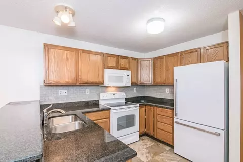 36 Castlegate #36, Springfield, MA 01129 photo 4