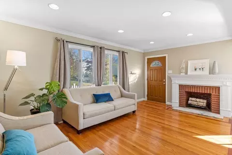 28 Juniper Rd, Littleton, MA 01460