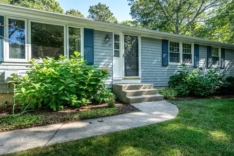 40 Goose Point Rd, Barnstable, MA 02632 photo 5