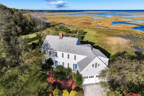 20 Dewey Ave, Sandwich, MA 02563