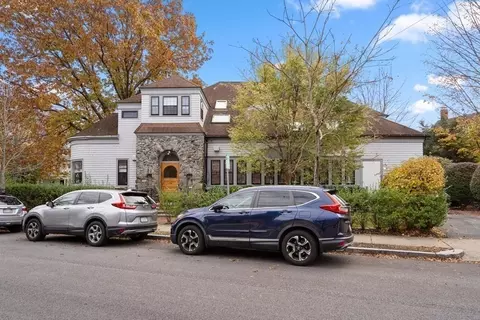 18 Erie Ave #2, Newton, MA 02461