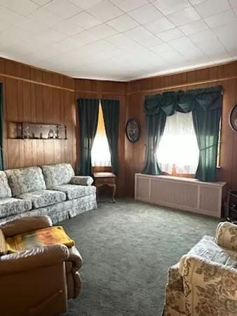 8 Lane St, Fall River, MA 02721 photo 6