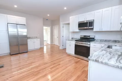 30 Lyons St, Lowell, MA 01852