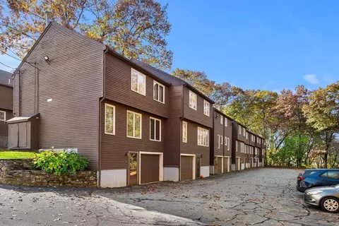 285 Boylston St #C, Lowell, MA 01852