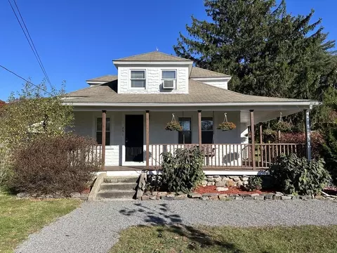 291 South St, Plainville, MA 02762