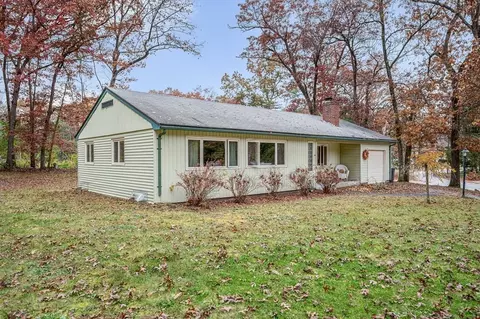 10 Diamond Ter, Chelmsford, MA 01863
