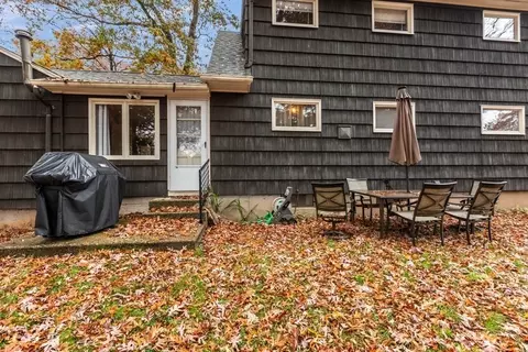 97 Hadley St, Springfield, MA 01118 photo 37