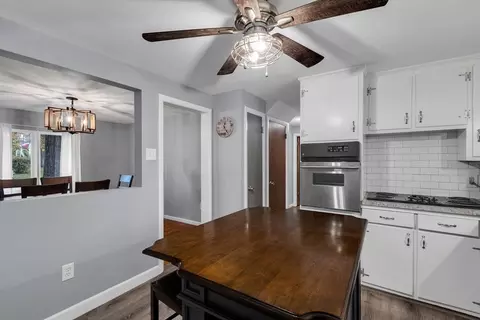 97 Hadley St, Springfield, MA 01118 photo 2