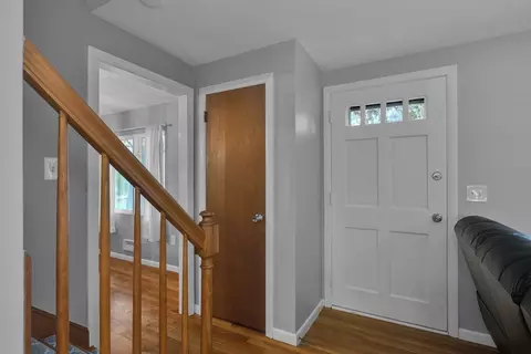 97 Hadley St, Springfield, MA 01118 photo 14