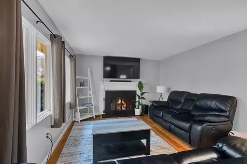 97 Hadley St, Springfield, MA 01118 photo 15