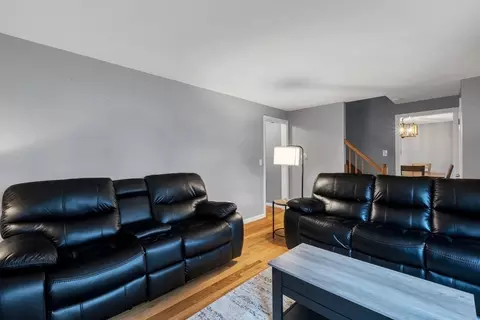 97 Hadley St, Springfield, MA 01118 photo 18