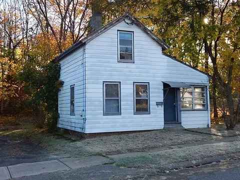 13 Franklin St, Millers Falls, MA 01349