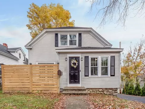 254 May St, Worcester, MA 01602