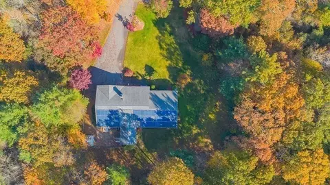 28 Autumn Ct, Dartmouth, MA 02747