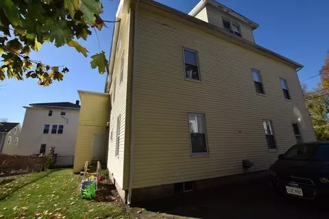 6 Brookline St, Webster, MA 01570 photo 3