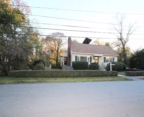 109 Howe St, Framingham, MA 01702