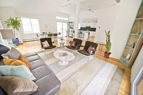 65 Forest St, Brookline, MA 02445 photo 11
