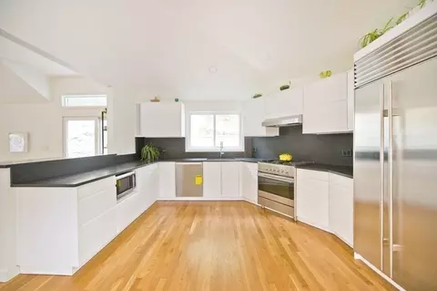 65 Forest St, Brookline, MA 02445 photo 6