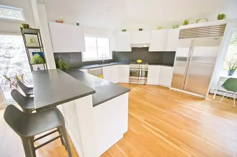 65 Forest St, Brookline, MA 02445 photo 4