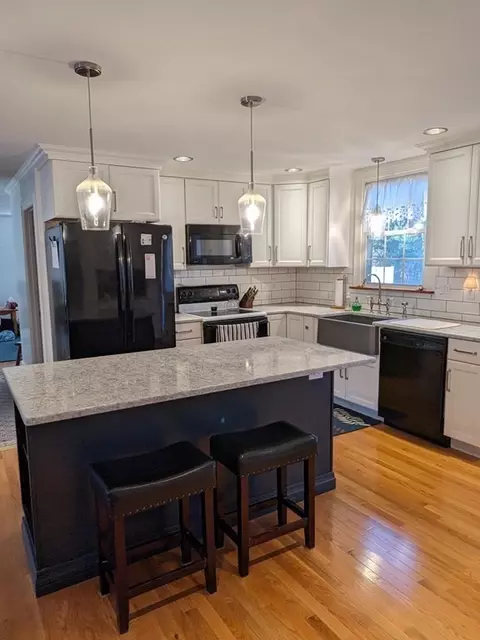 17 Stephen Dr, Webster, MA 01570 photo 3