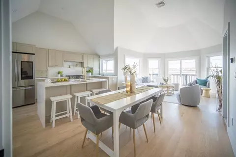 620 Shirley St #2, Winthrop, MA 02152