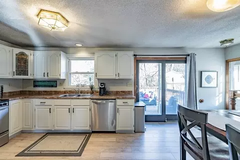 68 Cornflower St, Springfield, MA 01118 photo 7