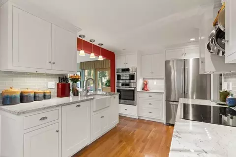 28 Willow St, Reading, MA 01867 photo 13
