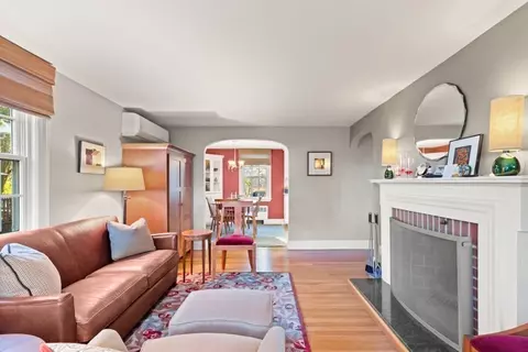 28 Willow St, Reading, MA 01867 photo 6
