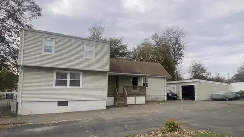 45 Hood St, Lynn, MA 01905