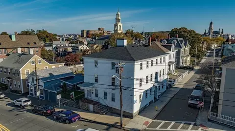 40-42 Middle St, Gloucester, MA 01930 photo 2