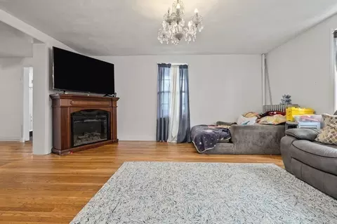 40-42 Middle St, Gloucester, MA 01930 photo 5