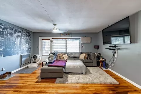 95 Park Ave #12, West Springfield, MA 01089