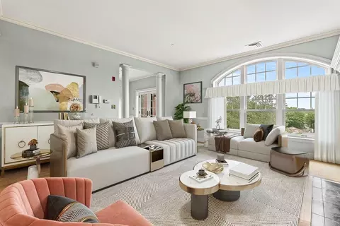 10 Winchester Pl #302, Winchester, MA 01890