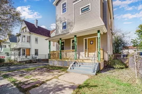 38 Acushnet Ave, Springfield, MA 01105 photo 2