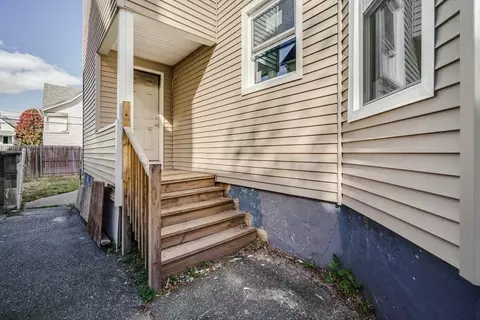 38 Acushnet Ave, Springfield, MA 01105 photo 28