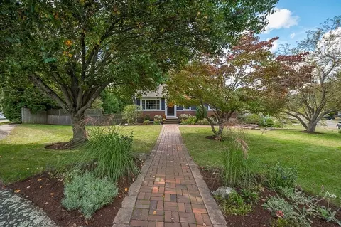 26 Mark Ave, Reading, MA 01867 photo 2