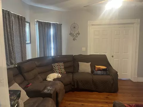 63 Beaumont St, Springfield, MA 01108 photo 9