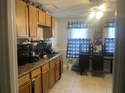 63 Beaumont St, Springfield, MA 01108 photo 5