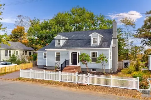 59 Overlook Rd, Marblehead, MA 01945
