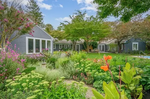 45 Old Jail Ln, Barnstable, MA 02630 photo 2