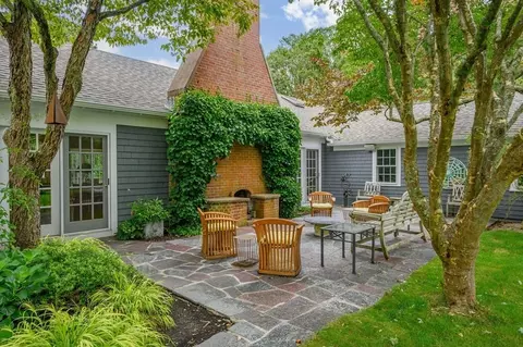45 Old Jail Ln, Barnstable, MA 02630 photo 3