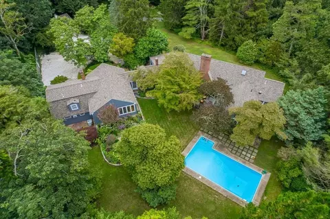 45 Old Jail Ln, Barnstable, MA 02630