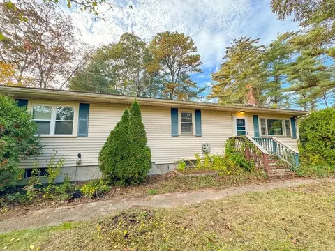 222 Lake Ave, Wareham, MA 02538 photo 2