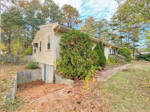 222 Lake Ave, Wareham, MA 02538 photo 4