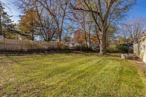 311 Holcomb Rd, Springfield, MA 01118 photo 33