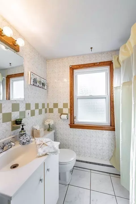 311 Holcomb Rd, Springfield, MA 01118 photo 3