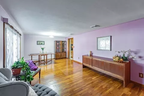 311 Holcomb Rd, Springfield, MA 01118 photo 13